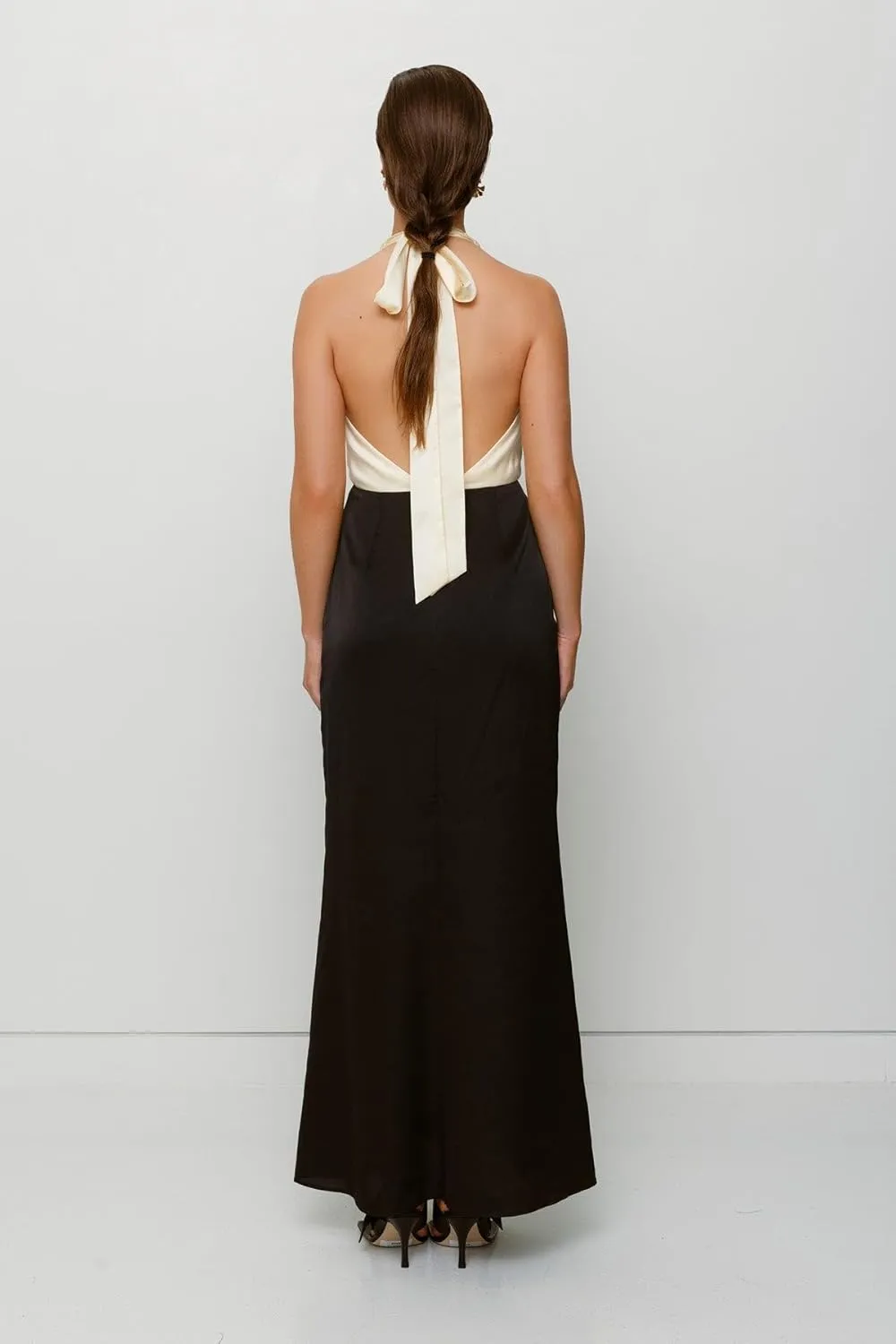 Women Halter Satin Maxi Dress Backless Sleeveless V Neck Tie Cocktail Dress Elegant Silk Wedding Guest Dresses